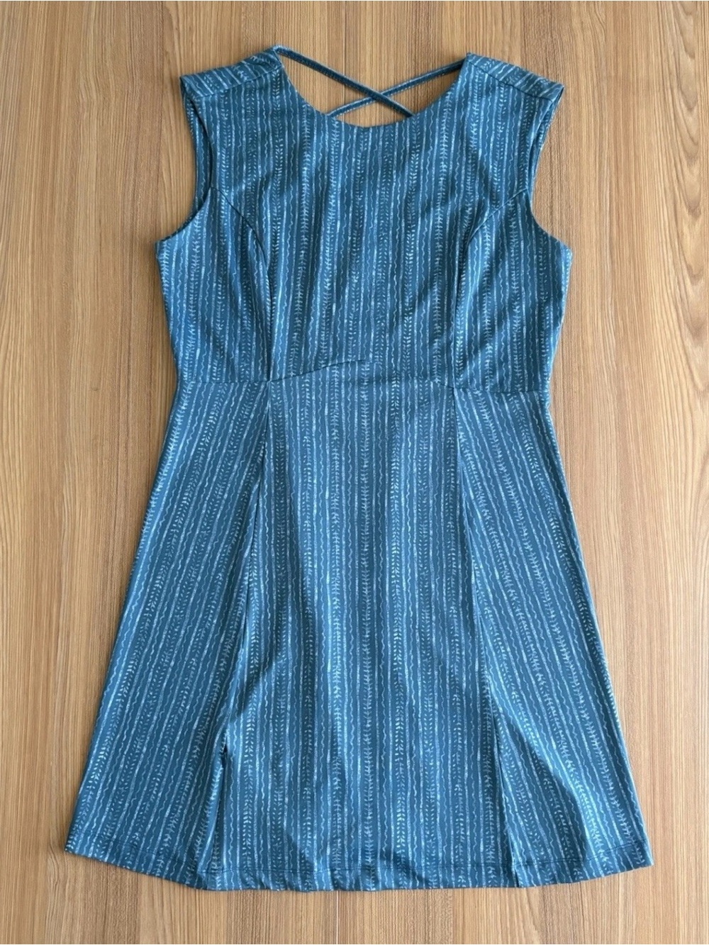Title Nine Steadfast Convertible Dress M Ajrak Stripe Teal Stretchy Outdoors